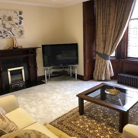 Beautiful 4-Bed Villa In Glasgow Kültér fotó
