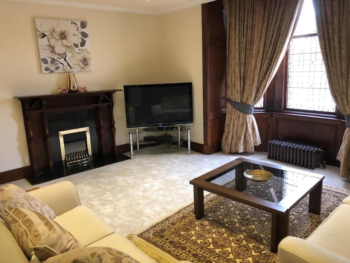 Beautiful 4-Bed Villa In Glasgow Kültér fotó