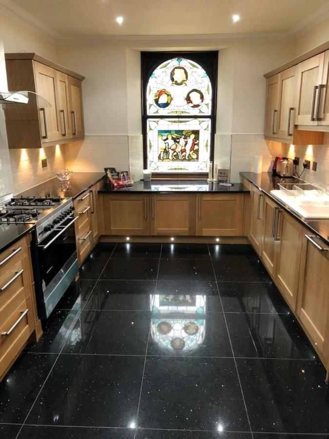 Beautiful 4-Bed Villa In Glasgow Kültér fotó