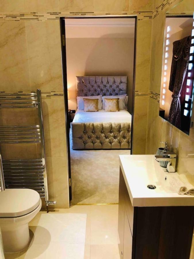 Beautiful 4-Bed Villa In Glasgow Kültér fotó