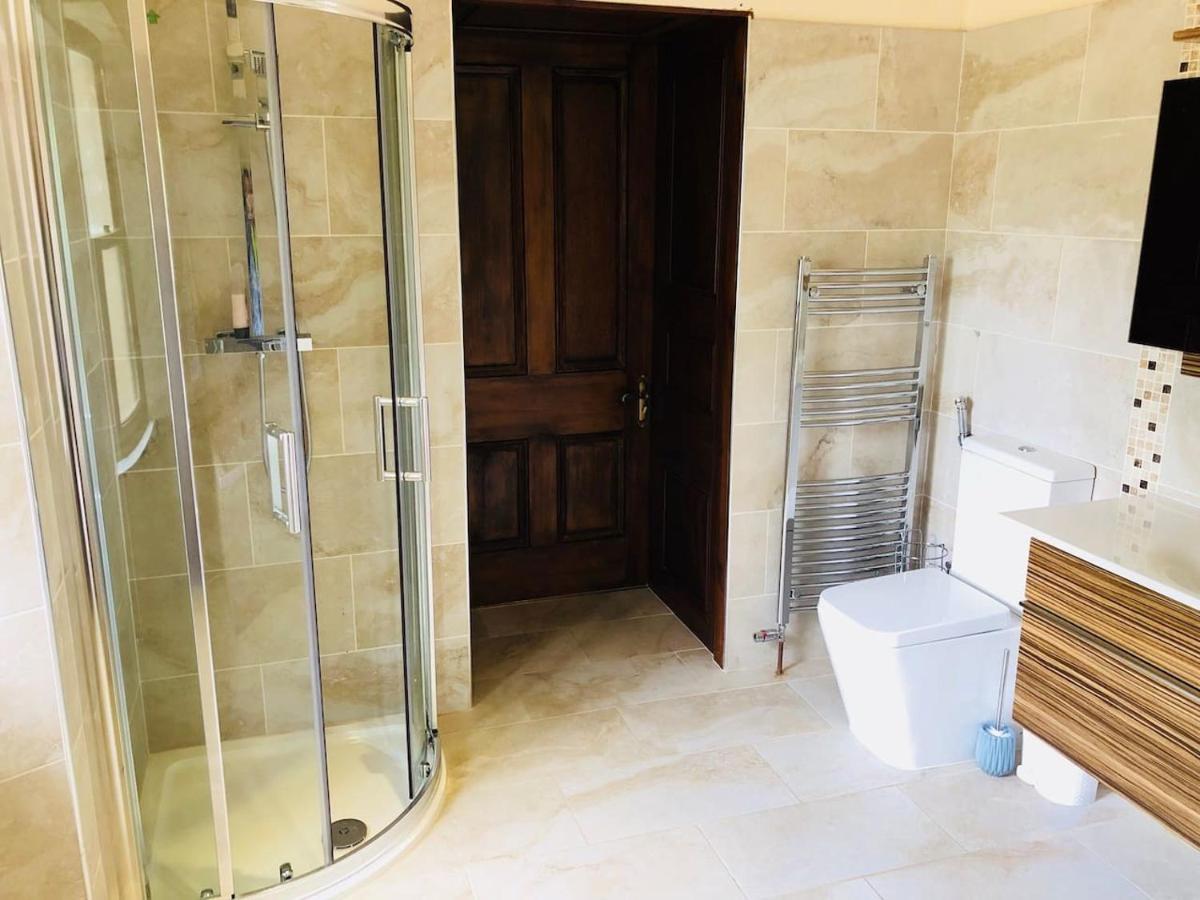 Beautiful 4-Bed Villa In Glasgow Kültér fotó